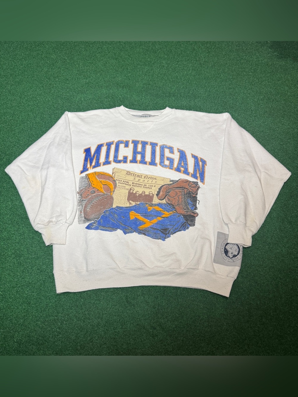 Michigan Wolverines Football Sweatshirt Vintage 90s Crewneck L/XL Boxy 24x26